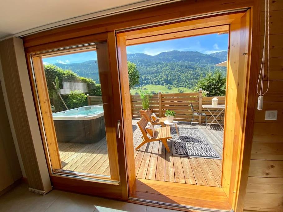 Androsace Appartement Dans Chalet Bois Avec Jacuzzi Privatif Terrasse Et Vue Montagne Les Villards-sur-Thônes Eksteriør billede